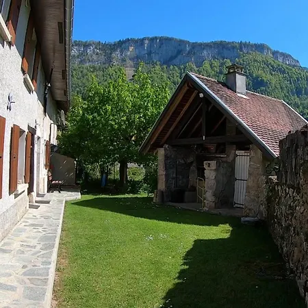 La Pierre De 11h Saint-Christophe-sur-Guiers
