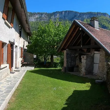 Ferienhaus La Pierre De 11h Saint-Christophe-sur-Guiers