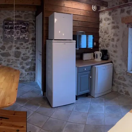 La Pierre De 11h * Saint-Christophe-sur-Guiers